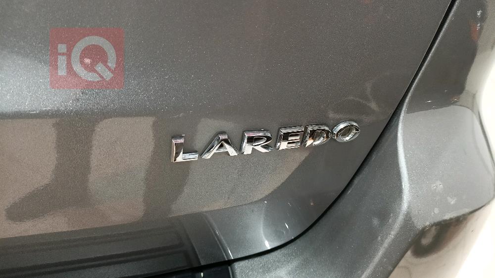 جیپ گراند شیرۆکی